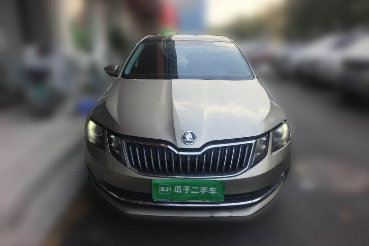 Used Skoda Octavia 2018 1.6L Automatic Luxury Edition Front