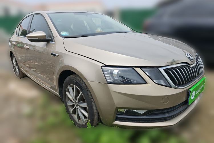 Used Skoda Octavia 2018 TSI230 DSG Comfort Edition Front Right 45 Deg