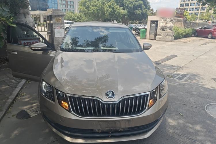 Used Skoda Octavia 2018 1.6L Automatic Comfort Edition Front