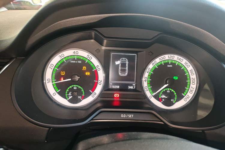 Used Skoda Octavia 2018 1.6L Automatic Luxury Edition Instrument Cluster