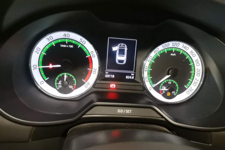 Used Skoda Octavia 2018 TSI280 DSG Flagship Edition Instrument Cluster