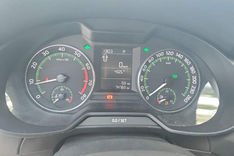 Used Skoda Octavia 2018 1.6L Automatic Comfort Edition Instrument Cluster