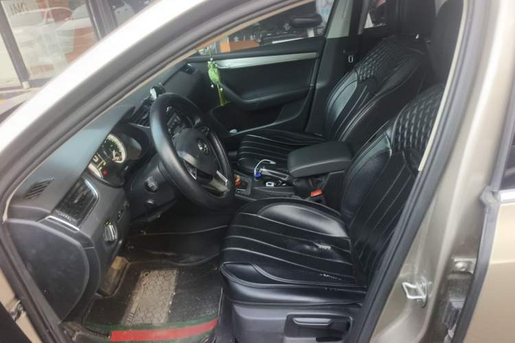 Used Skoda Octavia 2018 1.6L Automatic Luxury Edition Left Front Seat