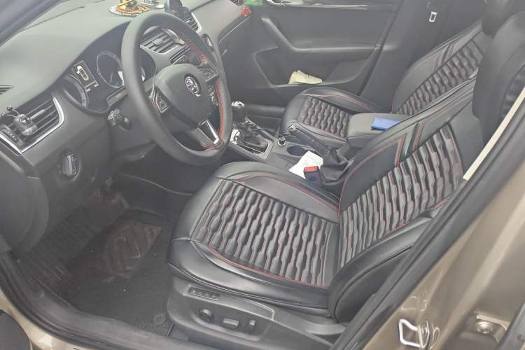 Used Skoda Octavia 2018 TSI280 DSG Flagship Edition Left Front Seat