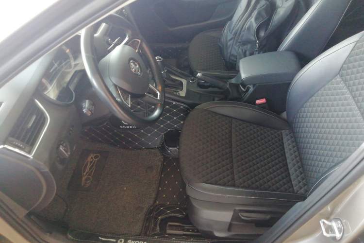 Used Skoda Octavia 2018 TSI230 DSG Luxury Edition Left Front Seat