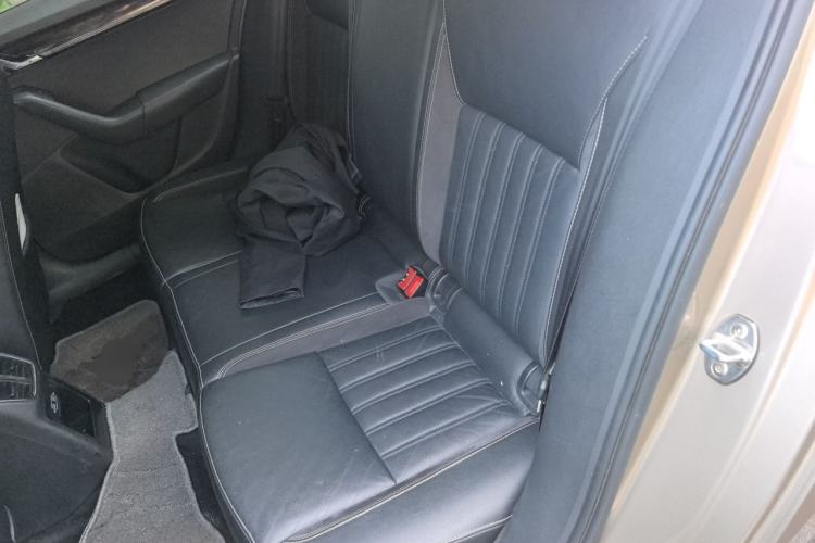 Used Skoda Octavia 2018 TSI280 DSG Flagship Edition Left Rear Seat