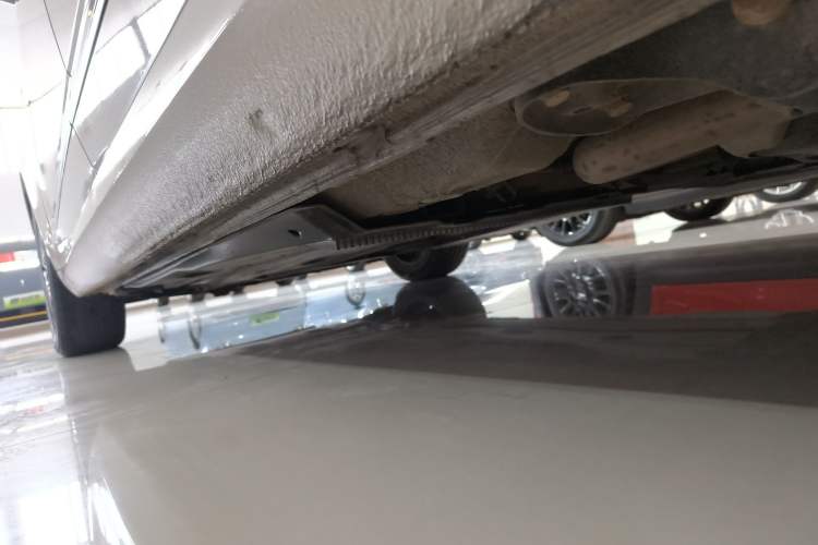 Used Skoda Octavia 2018 TSI230 DSG Luxury Edition Left Side Sill