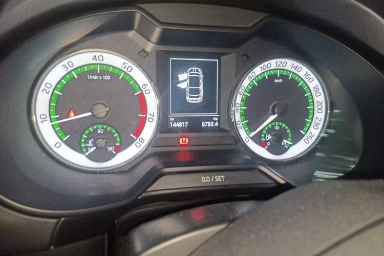 Used Skoda Octavia 2018 TSI230 DSG Luxury Edition Odometer Close Up
