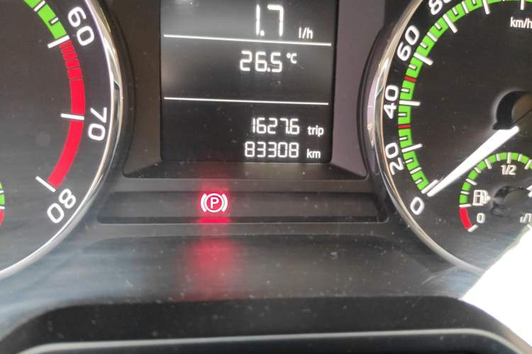 Used Skoda Octavia 2018 TSI230 DSG Comfort Edition Odometer Close Up