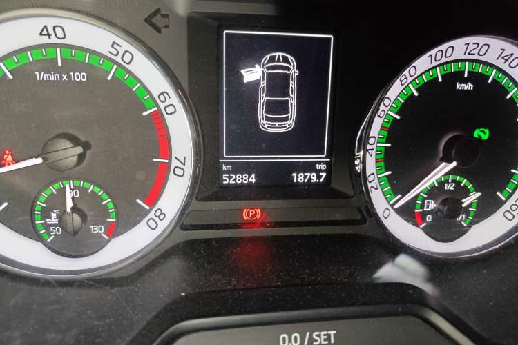 Used Skoda Octavia 2018 TSI230 DSG Luxury Edition Odometer Close Up