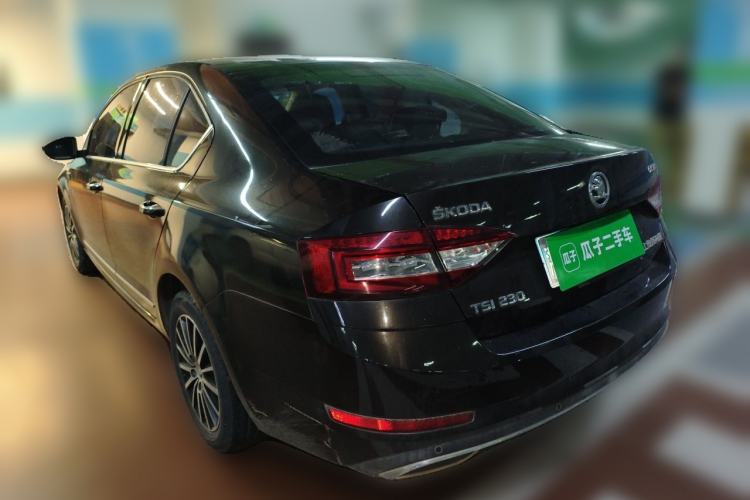 Used Skoda Octavia 2018 TSI230 DSG Luxury Edition Rear Left 45 Deg