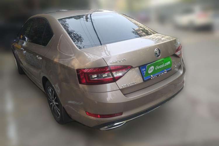 Used Skoda Octavia 2018 TSI230 DSG Luxury Edition Rear Left 45 Deg