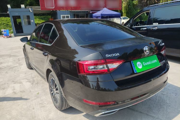 Used Skoda Octavia 2018 TSI230 DSG Luxury Edition Rear Left 45 Deg