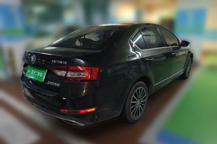 Used Skoda Octavia 2018 TSI230 DSG Luxury Edition Rear Right 45 Deg