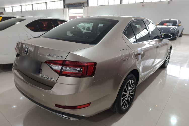Used Skoda Octavia 2018 TSI230 DSG Luxury Edition Rear Right 45 Deg