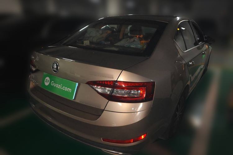 Used Skoda Octavia 2018 TSI230 DSG Luxury Edition Rear Right 45 Deg