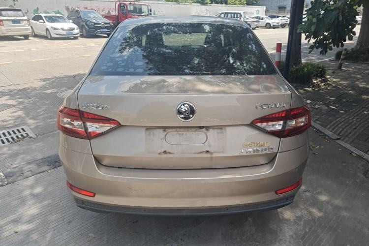Used Skoda Octavia 2018 1.6L Automatic Comfort Edition Rear