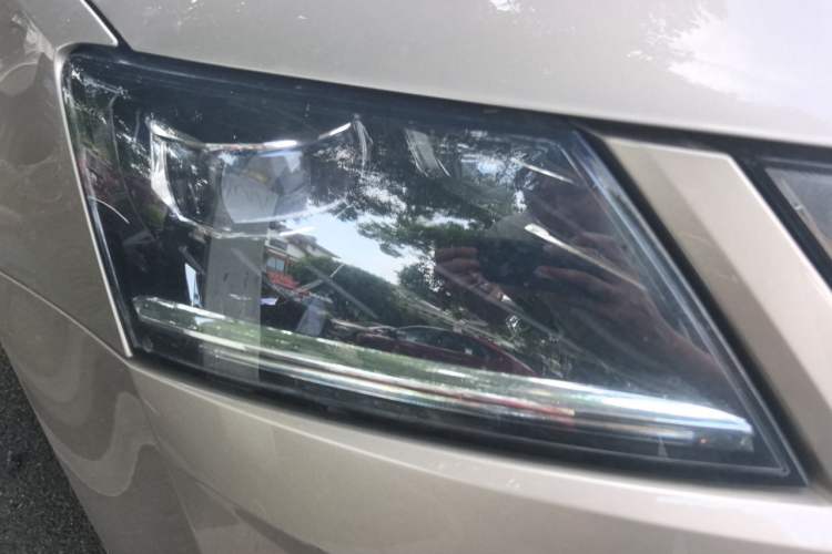 Used Skoda Octavia 2018 TSI280 DSG Flagship Edition Right Front Headlight