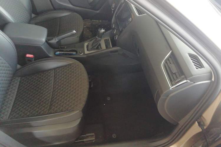 Used Skoda Octavia 2018 TSI230 DSG Luxury Edition Right Front Seat