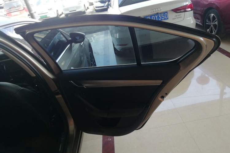 Used Skoda Octavia 2018 TSI230 DSG Luxury Edition Right Rear Door Interior