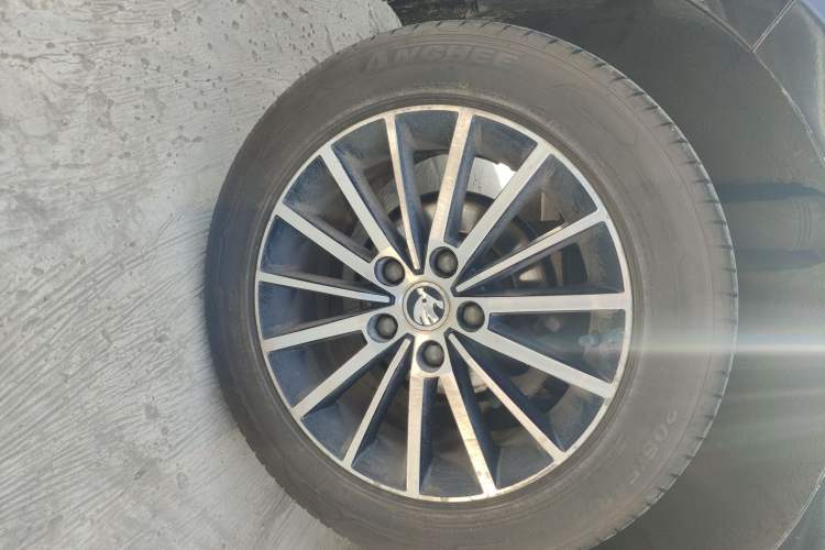 Used Skoda Octavia 2018 TSI230 DSG Luxury Edition Right Rear Wheel Hub