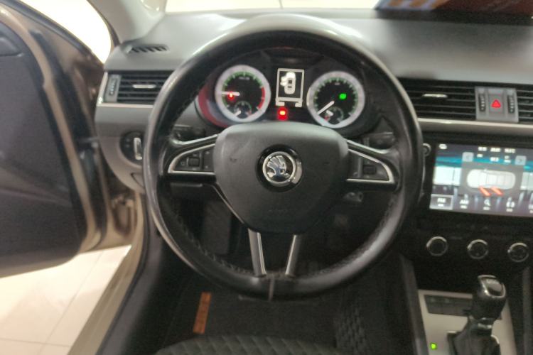 Used Skoda Octavia 2018 TSI230 DSG Luxury Edition Steering Wheel