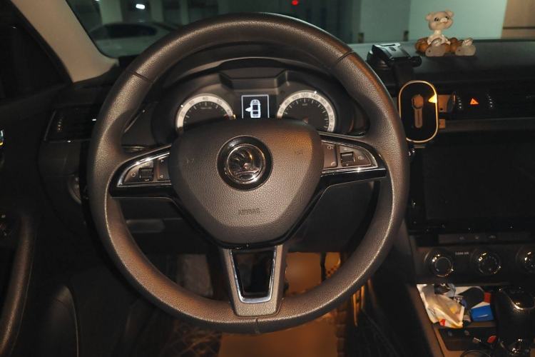 Used Skoda Octavia 2018 TSI230 DSG Luxury Edition Steering Wheel