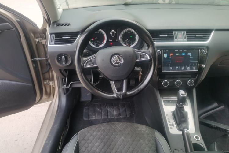 Used Skoda Octavia 2018 TSI280 DSG Luxury Edition Steering Wheel