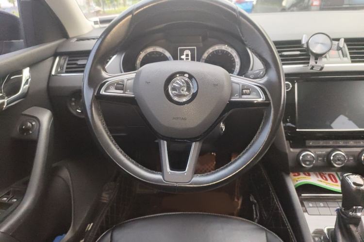 Used Skoda Octavia 2018 TSI280 DSG Flagship Edition Steering Wheel