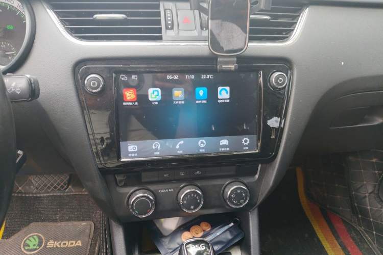 Used Skoda Octavia 2018 TSI280 DSG Luxury Edition Audio And AC Panel