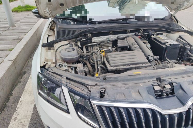 Used Skoda Octavia 2018 TSI280 DSG Luxury Edition Engine Bay Right