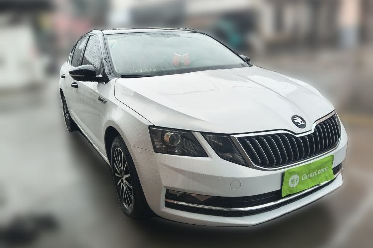 Used Skoda Octavia 2018 TSI230 DSG Luxury Edition Front Right 45 Deg