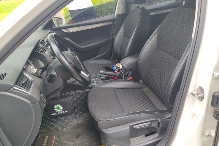 Used Skoda Octavia 2018 TSI280 DSG Luxury Edition Left Front Seat
