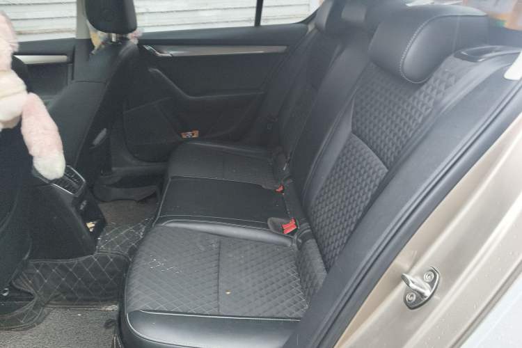 Used Skoda Octavia 2018 TSI230 DSG Luxury Edition Left Rear Seat