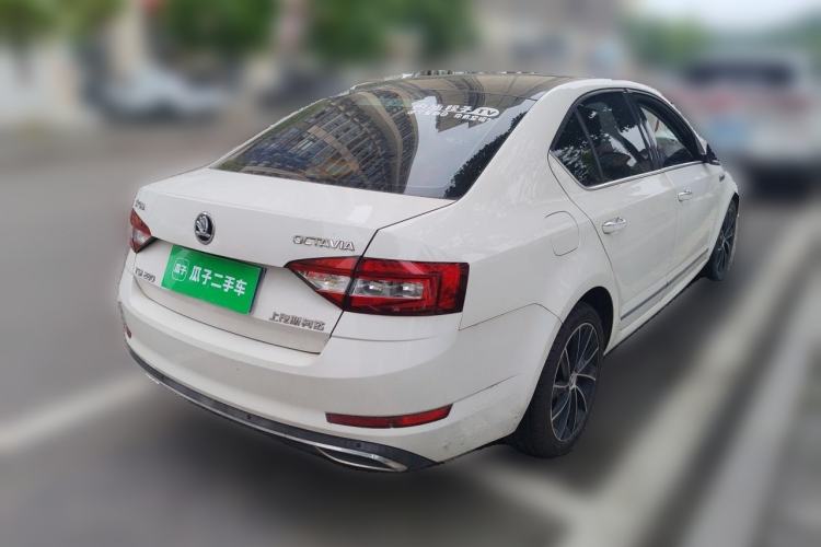 Used Skoda Octavia 2018 TSI280 DSG Luxury Edition Rear Right 45 Deg
