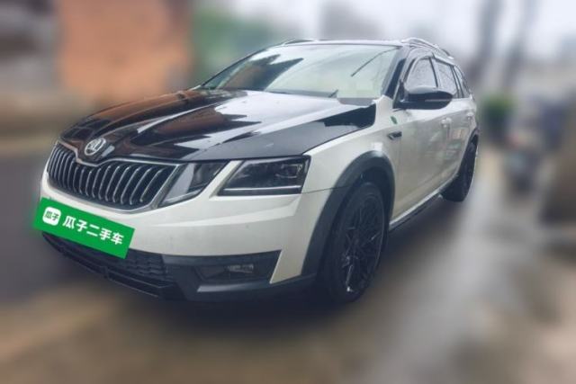 Używany Skoda Octavia 2018 Station Wagon TSI280 DSG Luxury Edition
