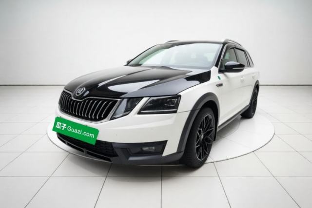 Używany Skoda Octavia 2018 Station Wagon TSI280 DSG Luxury Edition