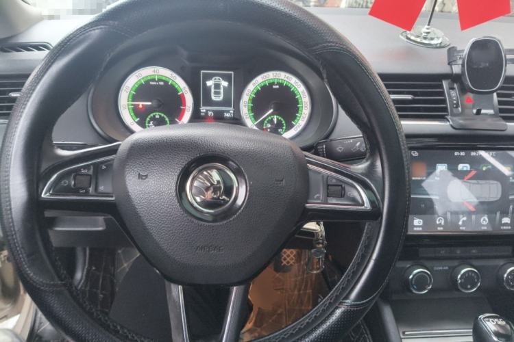 Used Skoda Octavia 2018 TSI230 DSG Luxury Edition Steering Wheel
