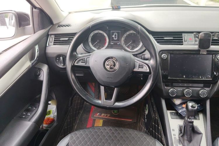 Used Skoda Octavia 2018 TSI280 DSG Luxury Edition Steering Wheel