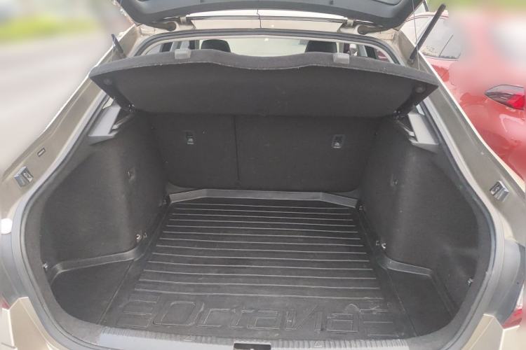 Used Skoda Octavia 2018 TSI280 DSG Flagship Edition Trunk
