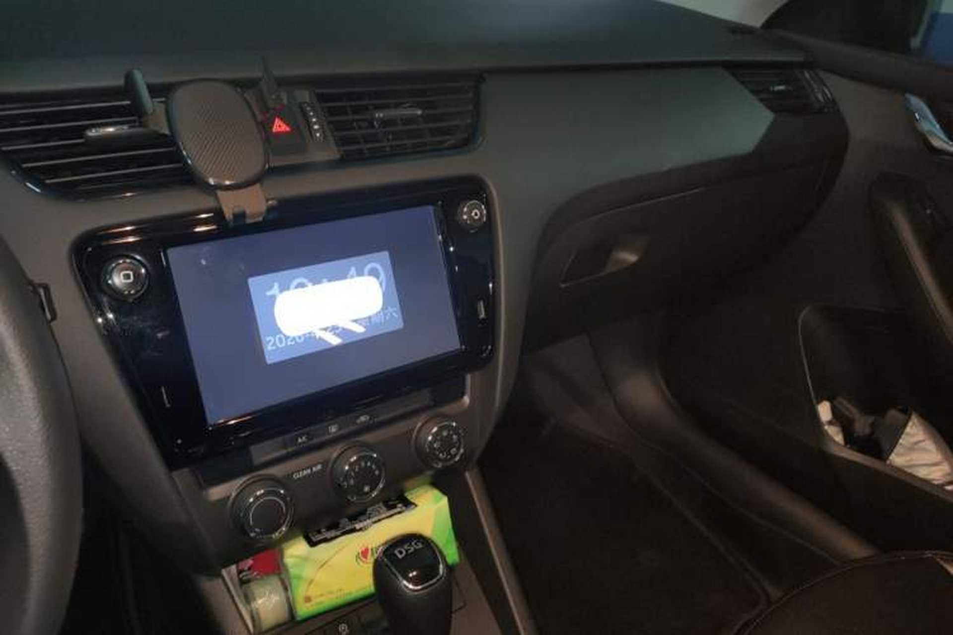 Used Skoda Octavia 2018 Station Wagon TSI230 DSG Comfort Edition Audio And AC Panel