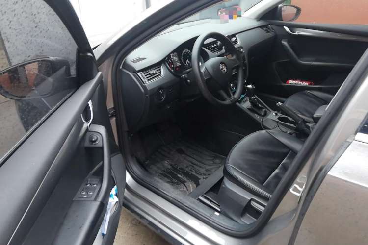 Used Skoda Octavia 2018 Station Wagon TSI230 DSG Comfort Edition Driver Seat
