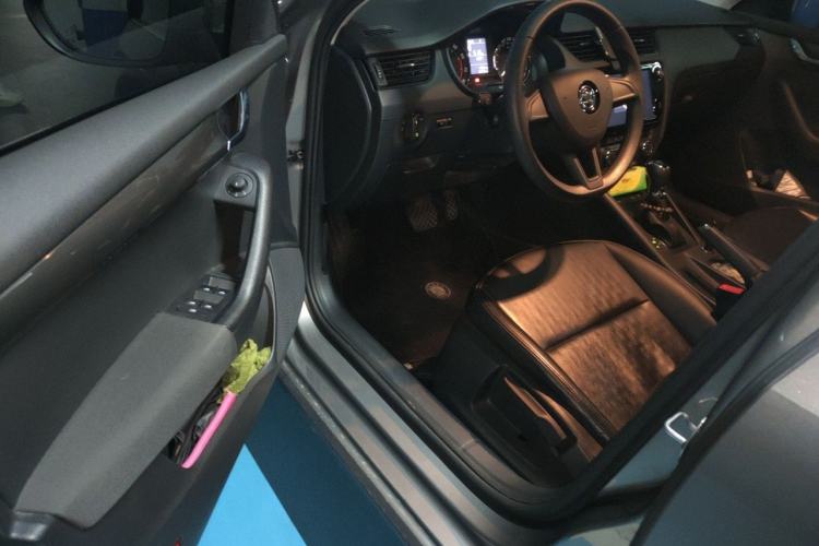 Used Skoda Octavia 2018 Station Wagon TSI230 DSG Comfort Edition Driver Seat