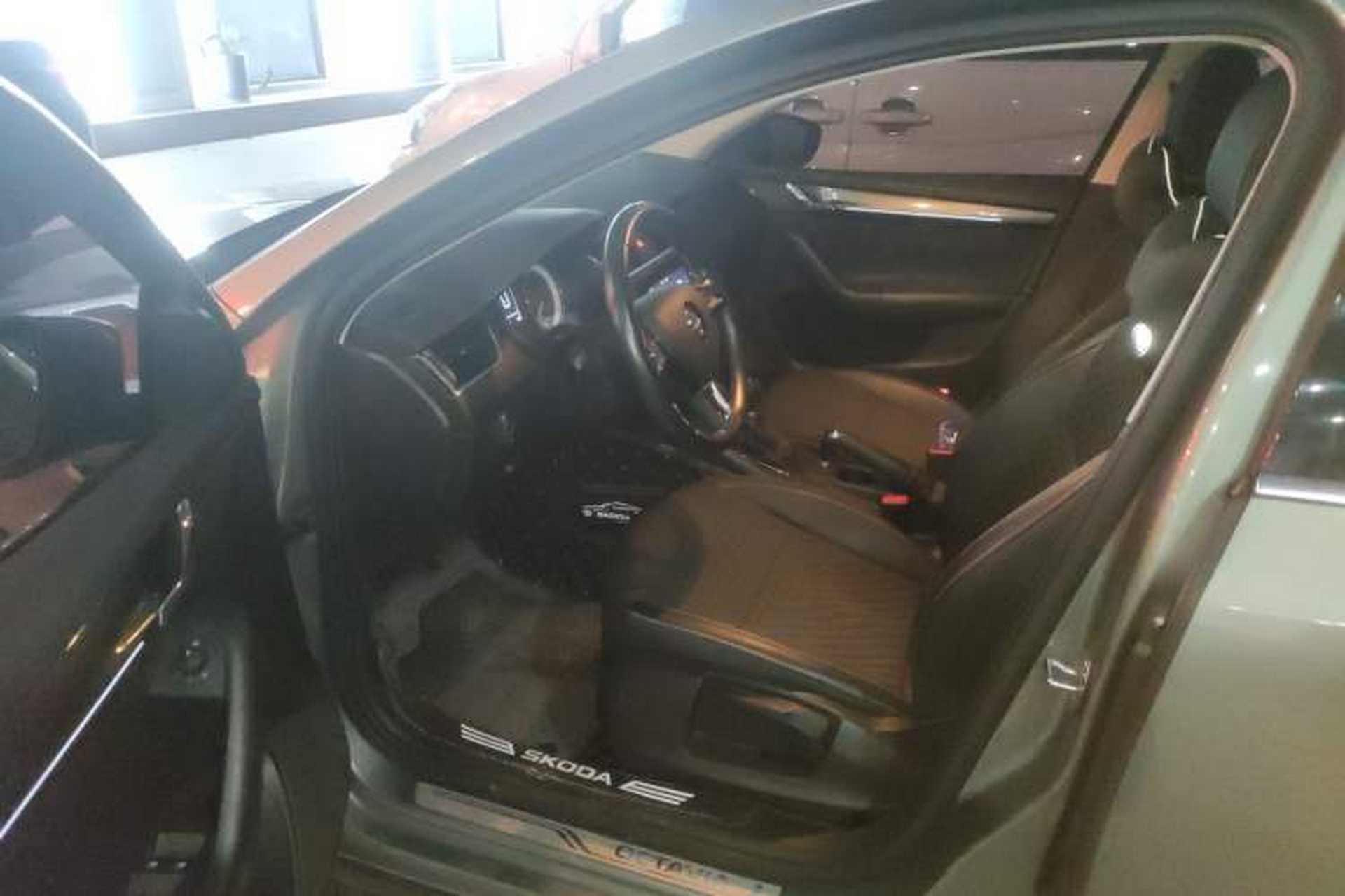 Used Skoda Octavia 2018 Station Wagon TSI230 DSG Luxury Edition Driver Seat