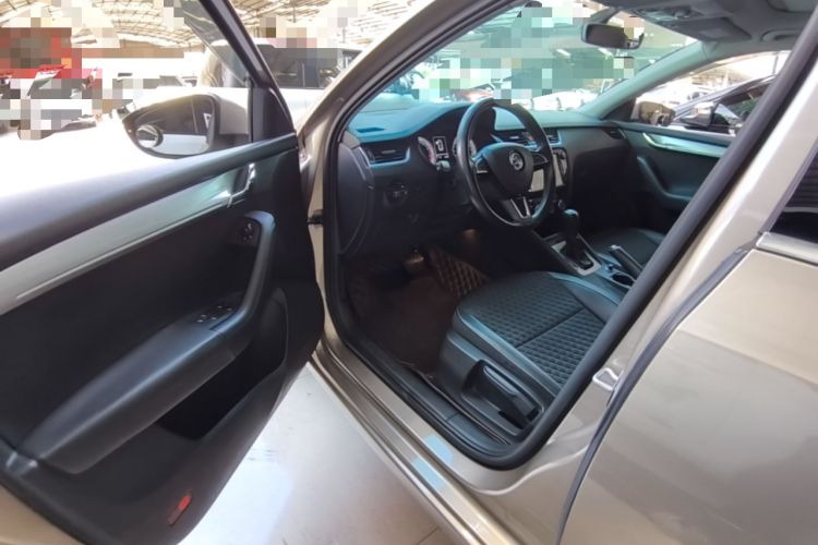 Used Skoda Octavia 2018 TSI230 DSG Luxury Edition Driver Seat