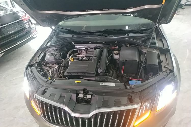 Used Skoda Octavia 2018 TSI280 DSG Luxury Edition Engine Bay