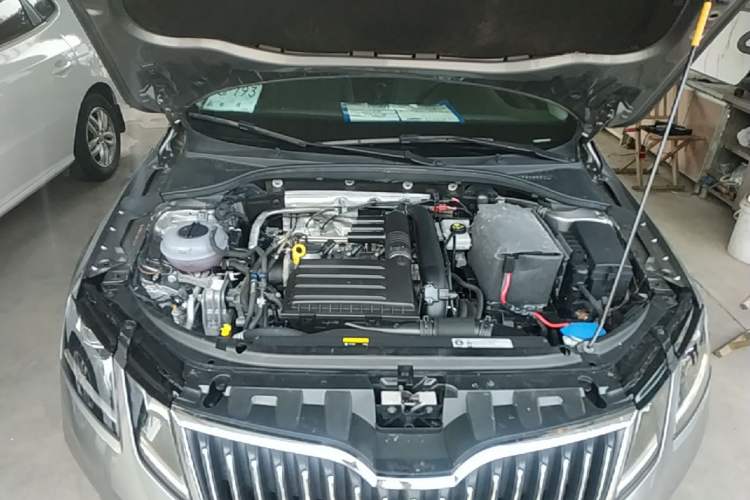 Used Skoda Octavia 2018 TSI280 DSG Luxury Edition Engine Bay