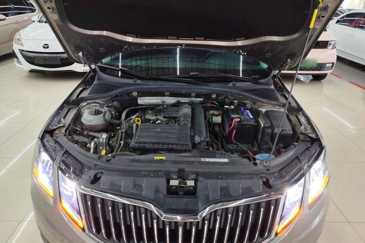 Used Skoda Octavia 2018 Station Wagon TSI280 DSG Luxury Edition Engine Bay