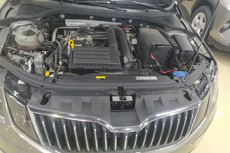 Used Skoda Octavia 2018 Station Wagon TSI230 DSG Luxury Edition Engine Bay