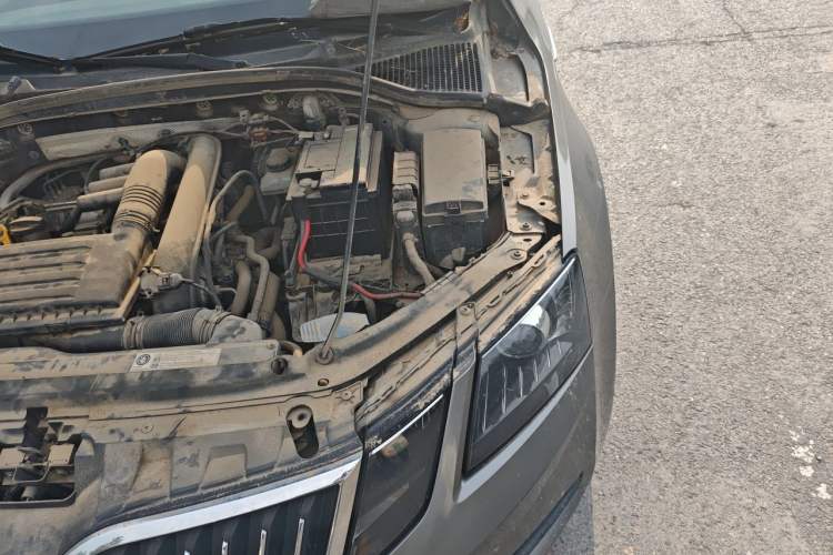 Used Skoda Octavia 2018 TSI230 DSG Comfort Edition Engine Bay Left